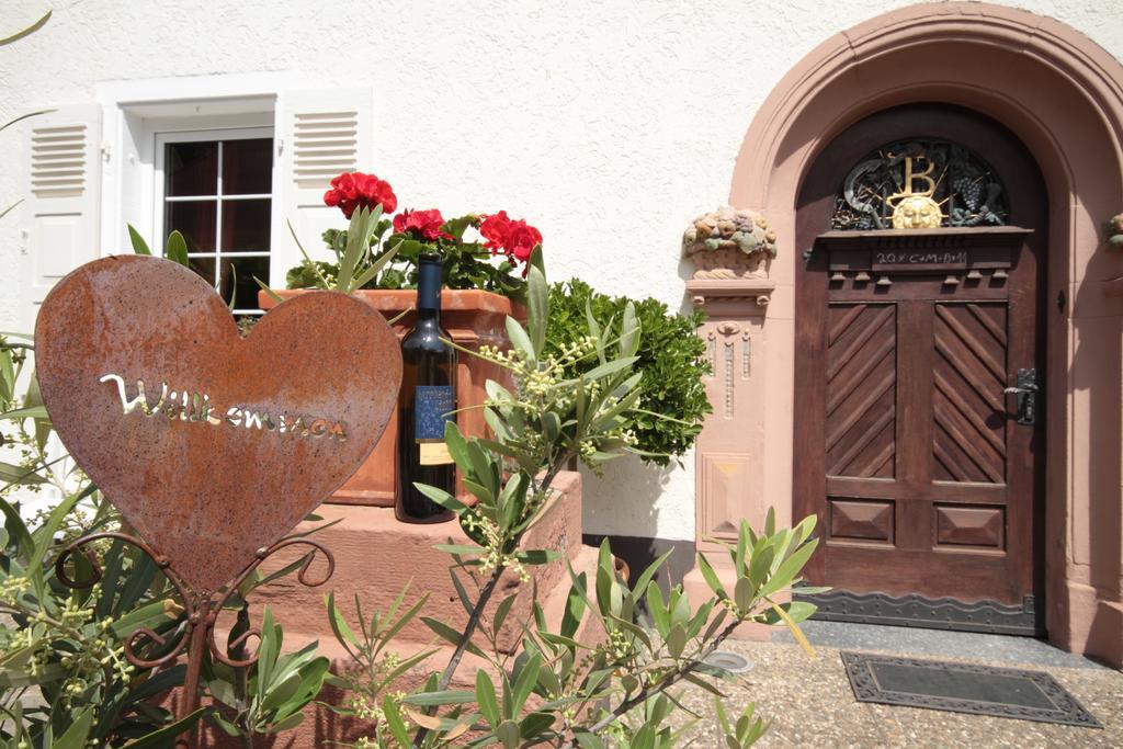 Bio-Weingut, Gaestehaus Und Kraeuterhof Flomborn Екстер'єр фото